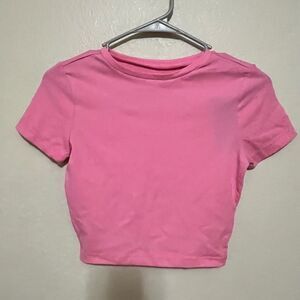 ❄️ NWOT- Wild Fable CROPPED TEE- size XS